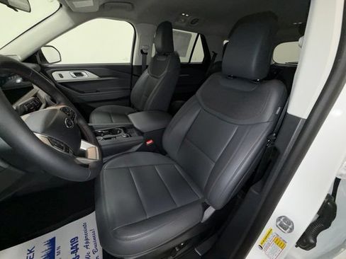New 2026 Ford Explorer Active w/ Active Comfort Package AWD/4WD image 12