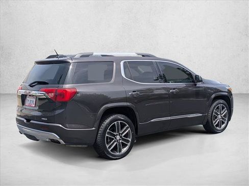 Used 2017 GMC Acadia Denali w/ Technology Package AWD/4WD image 5