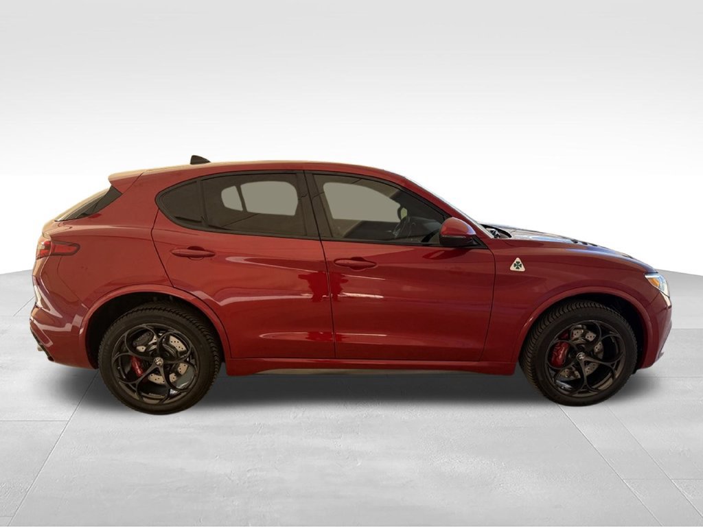 Used 2018 Alfa Romeo Stelvio Quadrifoglio w/ Driver Assist Dynamic Package AWD/4WD image 7