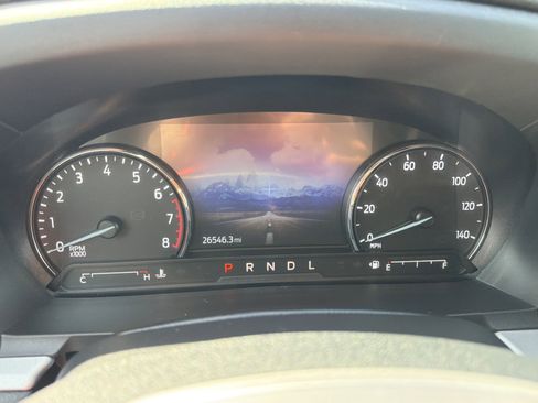 Used 2023 Ford Explorer XLT AWD/4WD image 16