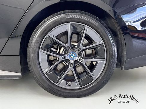 Used 2023 BMW i4 eDrive40 w/ Premium Package RWD image 39