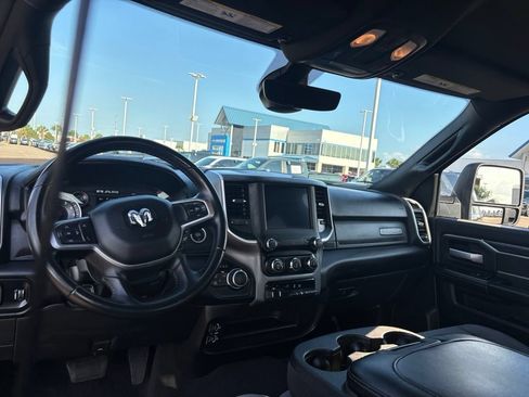Used 2024 RAM 2500 Big Horn AWD/4WD image 18