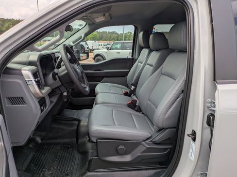 New 2026 Ford F350 4x4 Crew Cab DRW Super Duty image 7