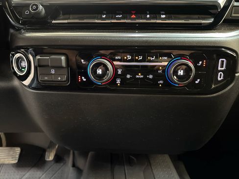 Certified 2025 Chevrolet Silverado 2500 LT w/ Convenience Package image 26