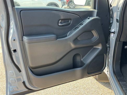 New 2026 Nissan Frontier SV image 22