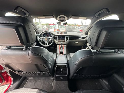 Used 2018 Porsche Macan AWD/4WD image 15