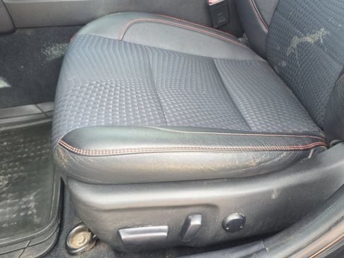 Used 2015 Toyota Camry SE FWD image 24