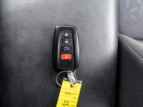 Used 2023 Toyota RAV4 XLE image 31