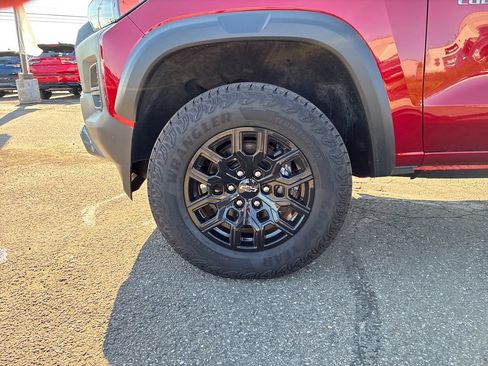 Used 2024 Chevrolet Colorado Trail Boss w/ Advanced Trailering Package AWD/4WD image 9