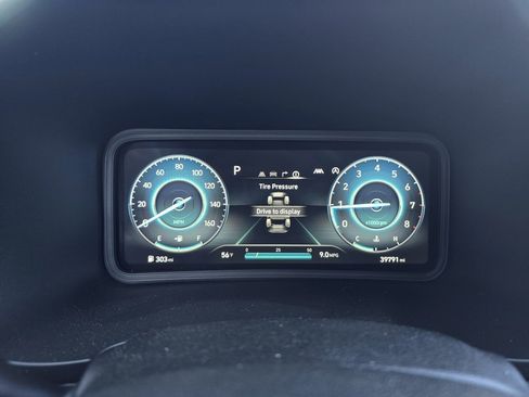 Used 2023 Hyundai Kona Limited w/ Cargo Package image 9