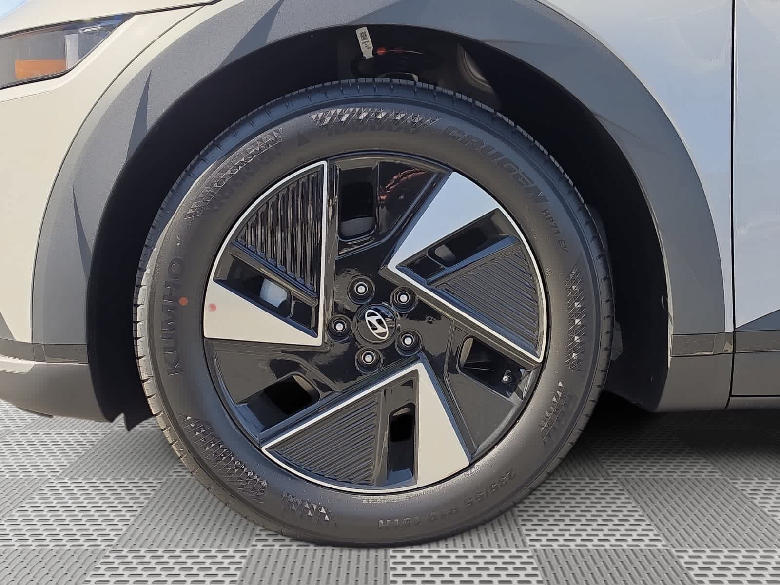 New 2027 Hyundai Ioniq 5 SEL RWD image 11
