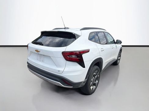 Used 2025 Chevrolet Trax LT w/ Driver Confidence Package FWD image 9
