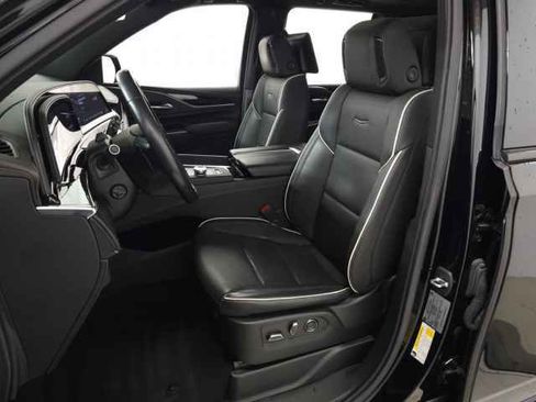 Used 2021 Cadillac Escalade Sport w/ Driver Assist Tech Package AWD/4WD image 18