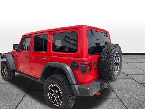 Used 2025 Jeep Wrangler Unlimited Rubicon w/ Convenience Group image 7