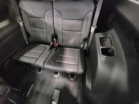 Used 2023 GMC Acadia SLT w/ Trailering Package image 26