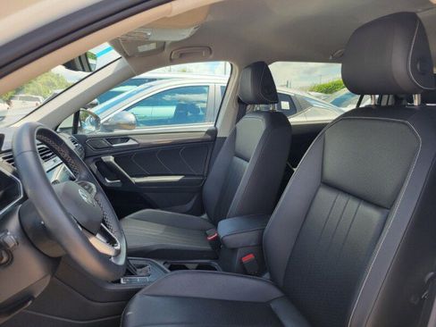 Used 2023 Volkswagen Tiguan SE FWD image 13