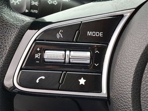 Used 2023 Kia Forte LXS image 21