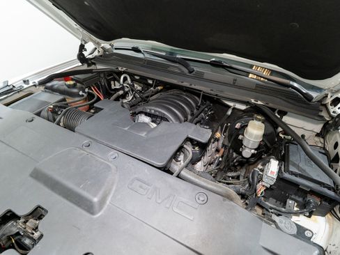 Used 2019 GMC Yukon SLT image 38