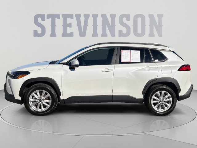 Used 2023 Toyota Corolla Cross LE AWD/4WD image 2