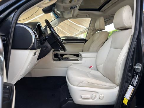 Certified 2022 Lexus GX 460 Premium AWD/4WD image 9