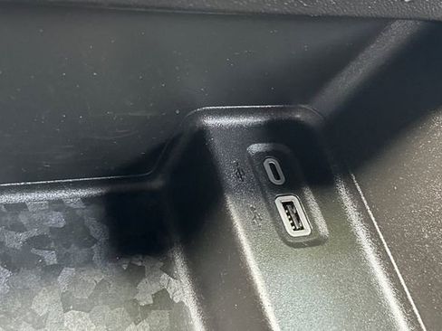 Used 2023 Chevrolet Colorado W/T image 34