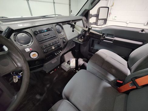 Used 2014 Ford F450 XL w/ Power Equipment Group image 41