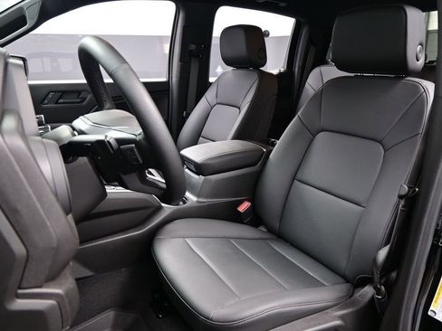 Used 2026 Chevrolet Colorado Trail Boss image 9