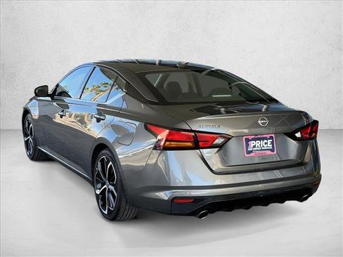 Used 2024 Nissan Altima 2.5 SR image 3