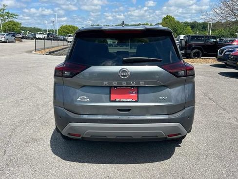 Certified 2023 Nissan Rogue SV w/ SV Premium B Package FWD image 4