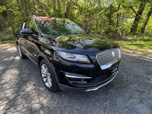Used 2019 Lincoln MKC Select w/ Select Plus Package AWD/4WD image 13