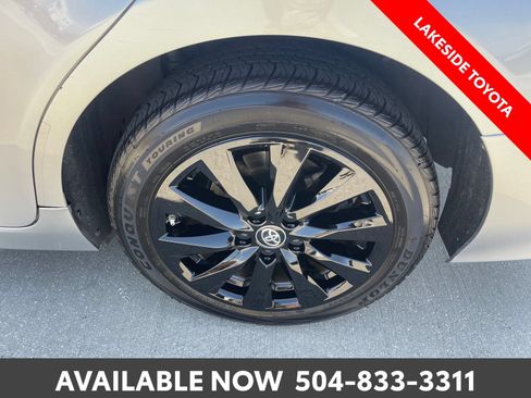 Used 2019 Toyota Camry LE FWD image 12