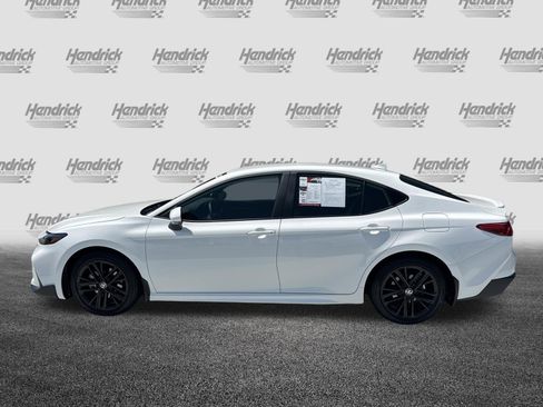 Used 2025 Toyota Camry SE FWD image 7