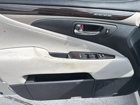 Used 2013 Lexus LS 460 L w/ Preferred Accessory Package image 12