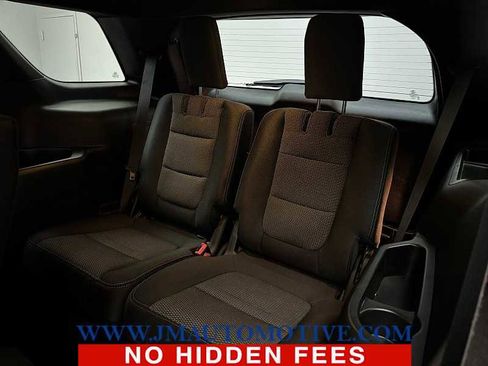 Used 2019 Ford Explorer XLT w/ Class III Trailer Tow Package image 16