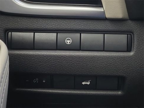 Used 2022 Nissan Rogue SL image 25