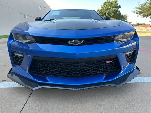 Used 2017 Chevrolet Camaro SS RWD image 3