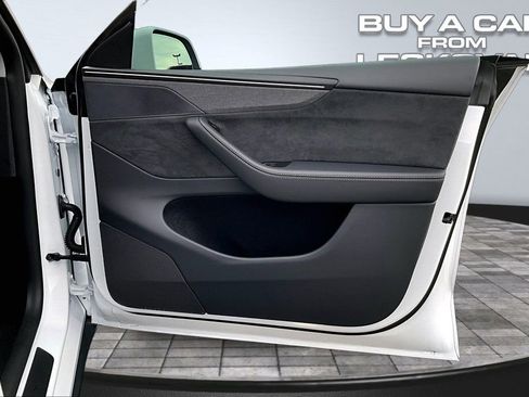 Used 2026 Tesla Model Y AWD image 23