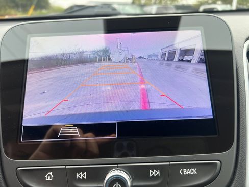 Used 2024 Chevrolet Malibu LT image 6