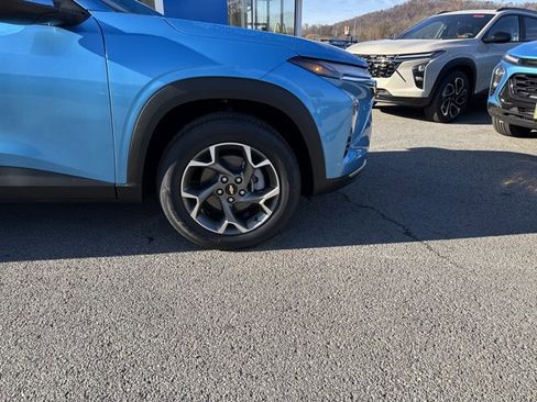 New 2026 Chevrolet Trax LT image 2