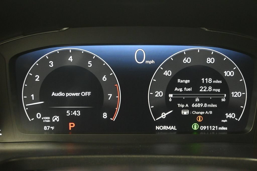 Used 2023 Honda Pilot Elite image 18