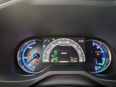 Used 2025 Toyota RAV4 SE AWD/4WD image 28