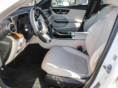 Used 2025 Mercedes-Benz C 300 4MATIC Sedan image 9