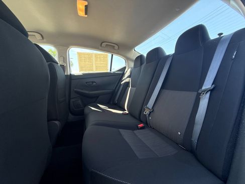 Used 2024 Nissan Sentra SV FWD image 11