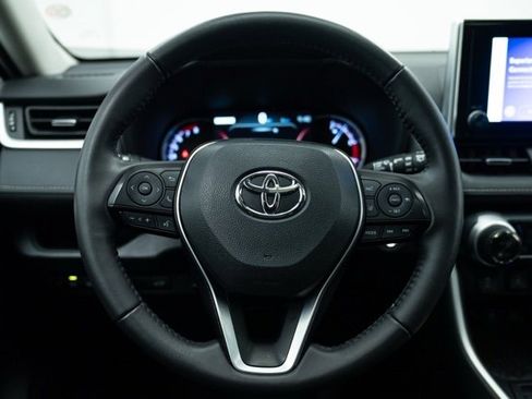 Used 2023 Toyota RAV4 XLE Premium image 21