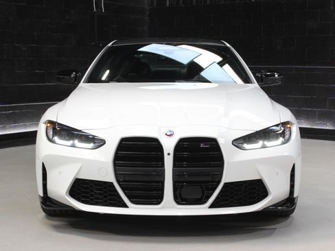 Used 2023 BMW M4 Competition image 9