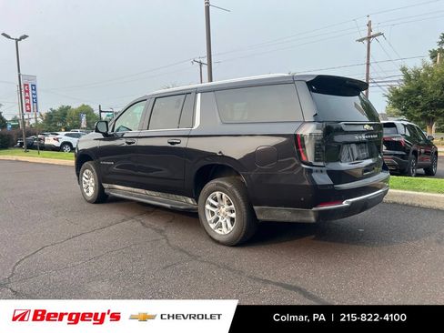 Used 2026 Chevrolet Suburban LT w/ Comfort Package AWD/4WD image 5