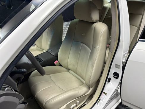 Used 2011 INFINITI G37 x Sedan w/ Premium Pkg image 30