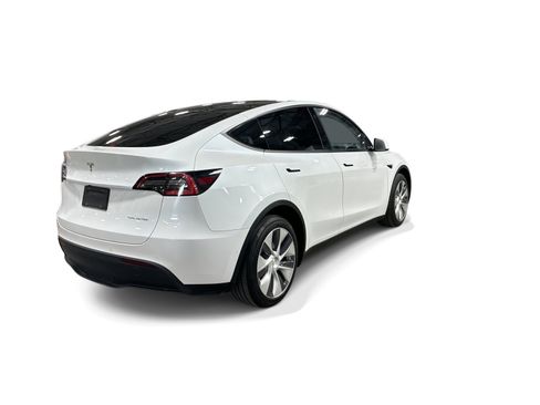 Certified 2021 Tesla Model Y Long Range AWD/4WD image 6