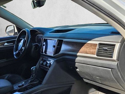 Used 2019 Volkswagen Atlas SEL Premium image 22