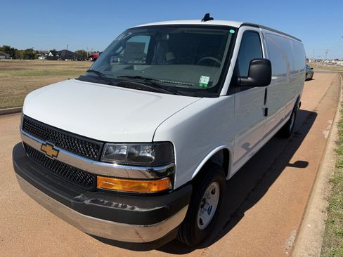 New 2025 Chevrolet Express 3500 Extended w/ Driver Convenience Package RWD image 7